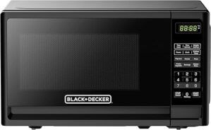 BLACK+DECKER 0.7 Cu. Ft. Compact Microwave Oven