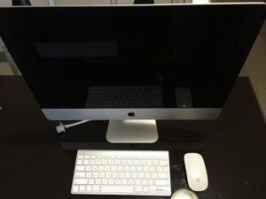 Apple 21.5-Inch iMac 2.7GHz ME086LL/A