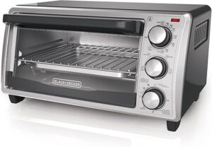 BLACK+DECKER 4-Slice Toaster Oven, Fits 9" Pizza