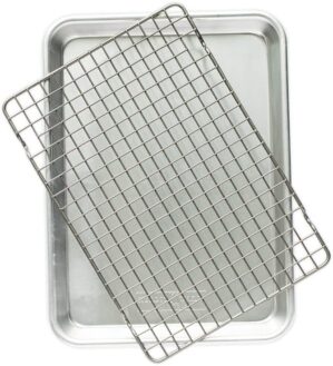 Nordic Ware Quarter Sheet With Nonstick Grid
