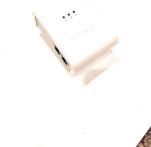 NETGEAR XE104 85 Mbps Powerline Ethernet Adapter