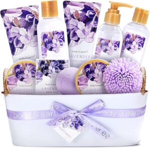 BODY & EARTH Lavender Gift Basket For Women Set