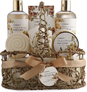 LOVERY Women's Christmas Gift Basket: Honey & Almond Spa Set
