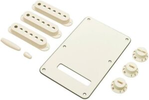 Fender Fender Stratocaster Accessory Kit-Parchment