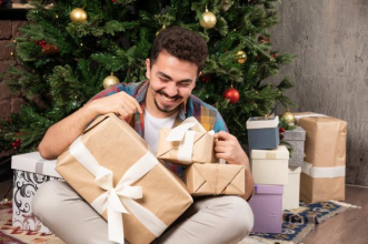 20 Best Christmas Gifts for Men 2023 – Top Picks